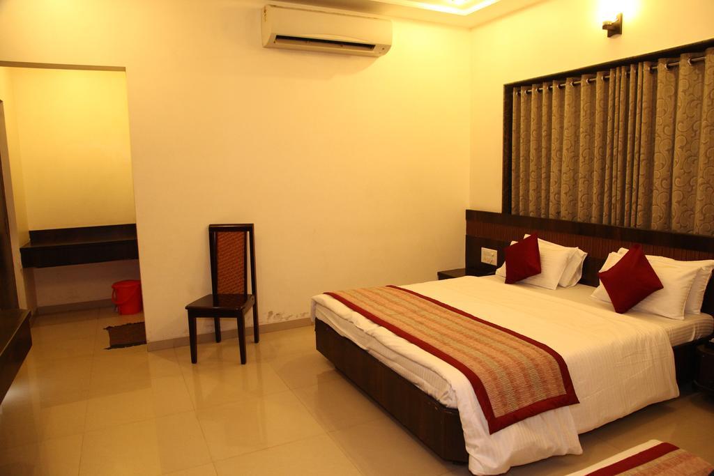 שירדי Hotel Sai Ramanand מראה חיצוני תמונה