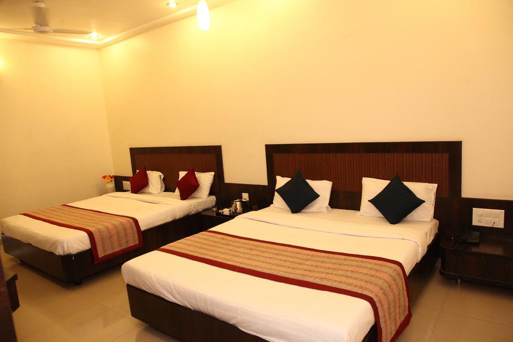 שירדי Hotel Sai Ramanand מראה חיצוני תמונה