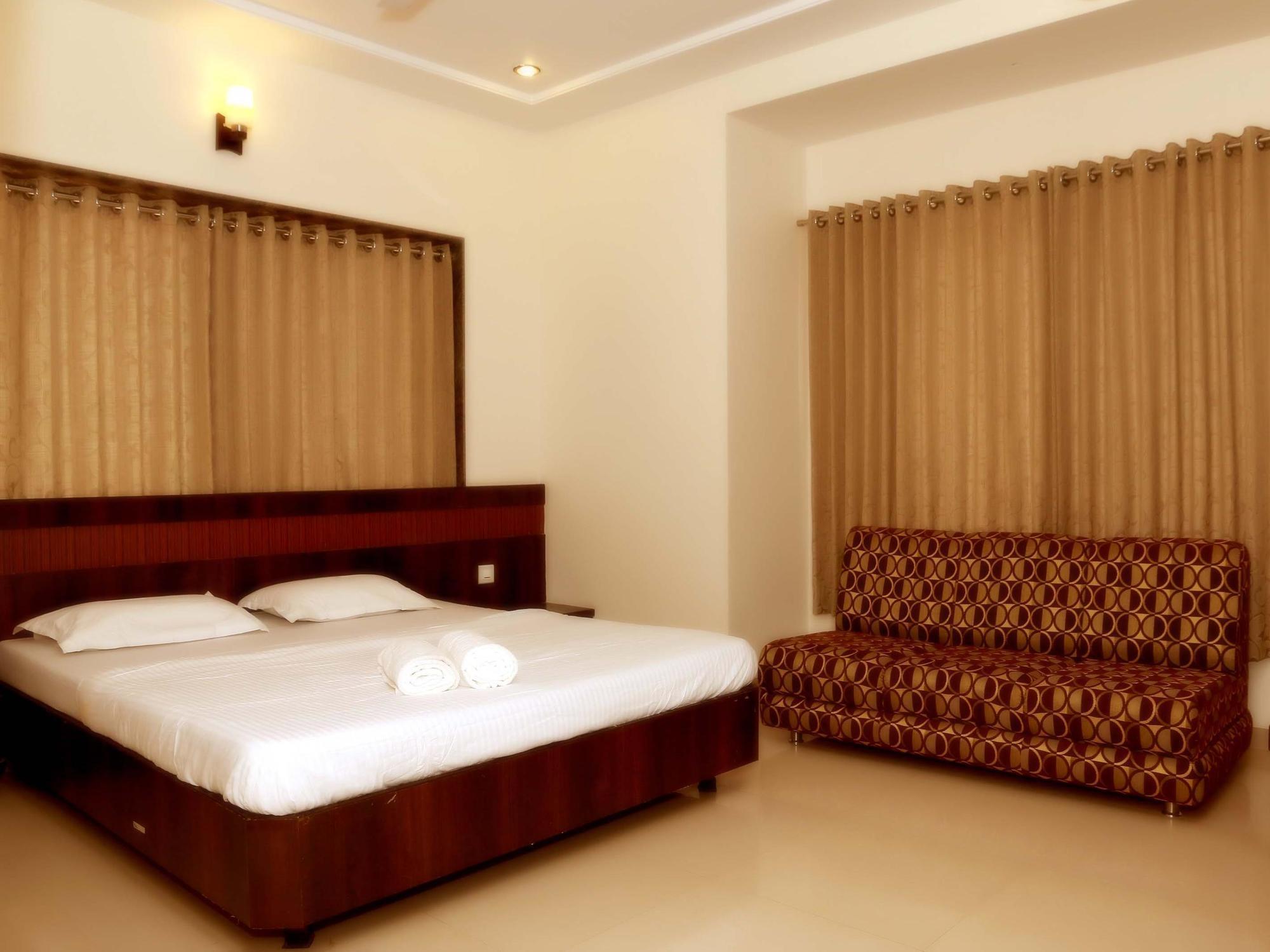 שירדי Hotel Sai Ramanand מראה חיצוני תמונה