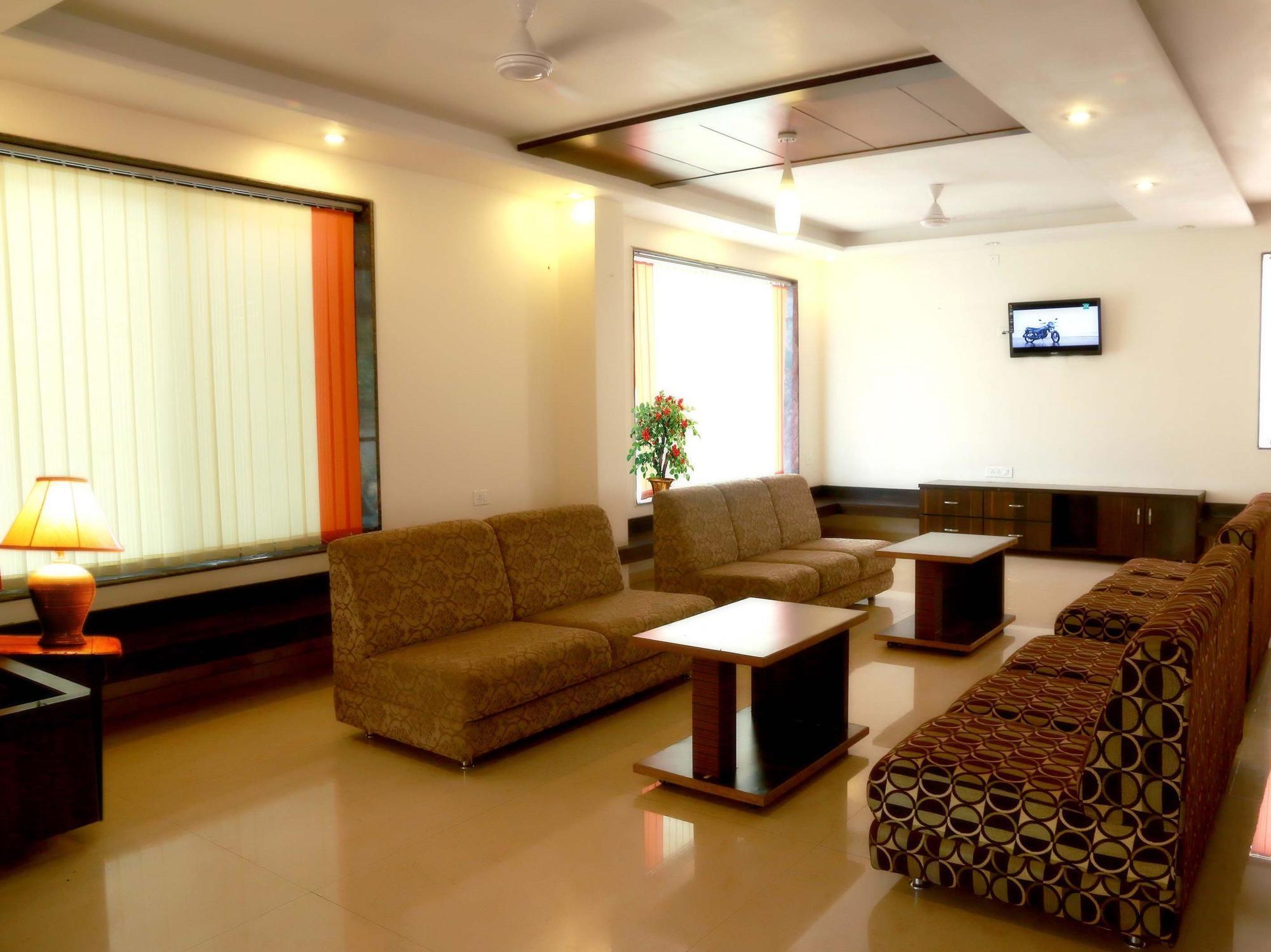 שירדי Hotel Sai Ramanand מראה חיצוני תמונה