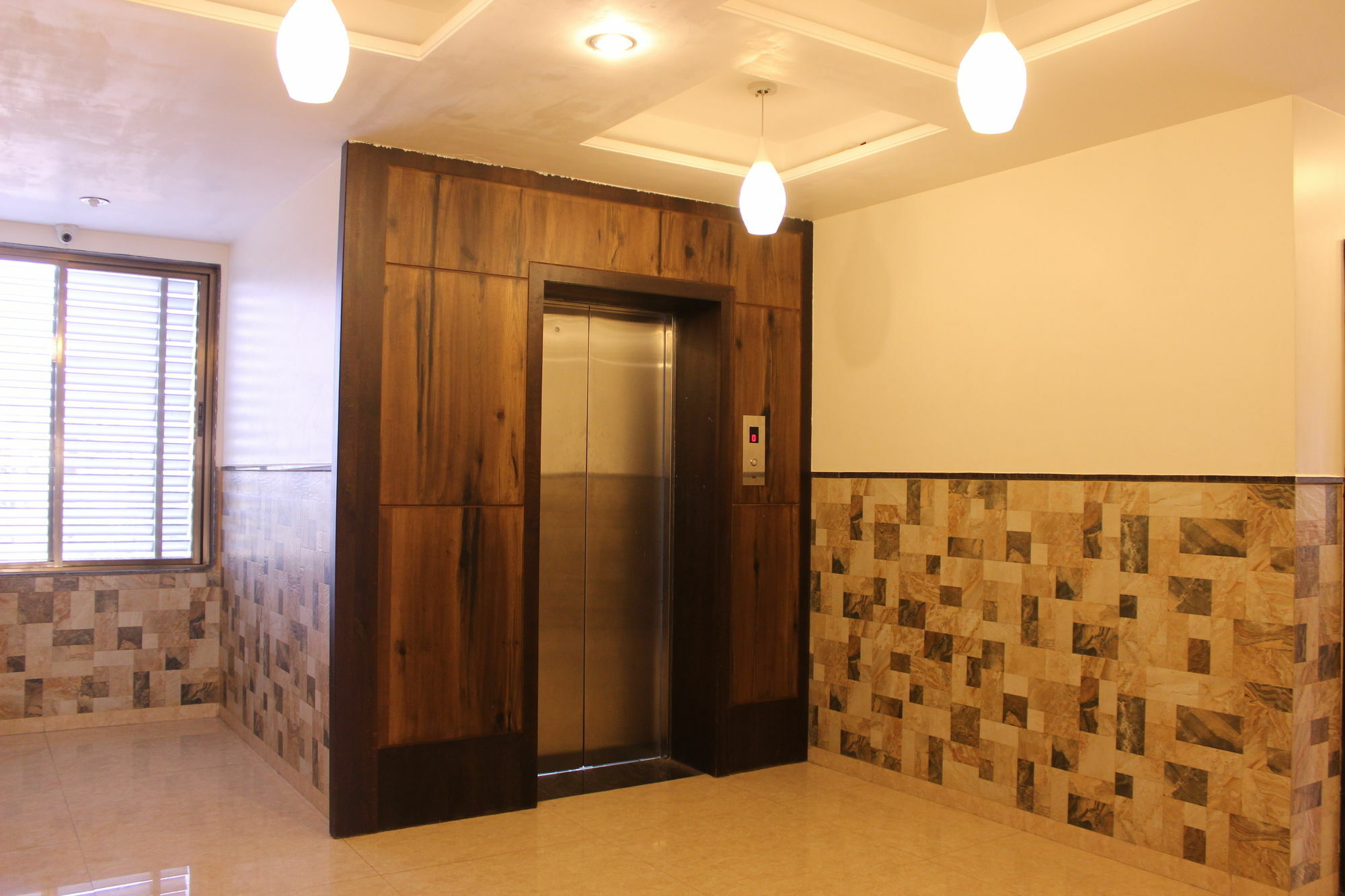 שירדי Hotel Sai Ramanand מראה חיצוני תמונה